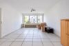 Blömker! Helle 3,5-Zimmer Wohnung mit Balkon und Stellplatz in ruhiger Lage von Gladbeck-Zweckel. - Wohnzimmer