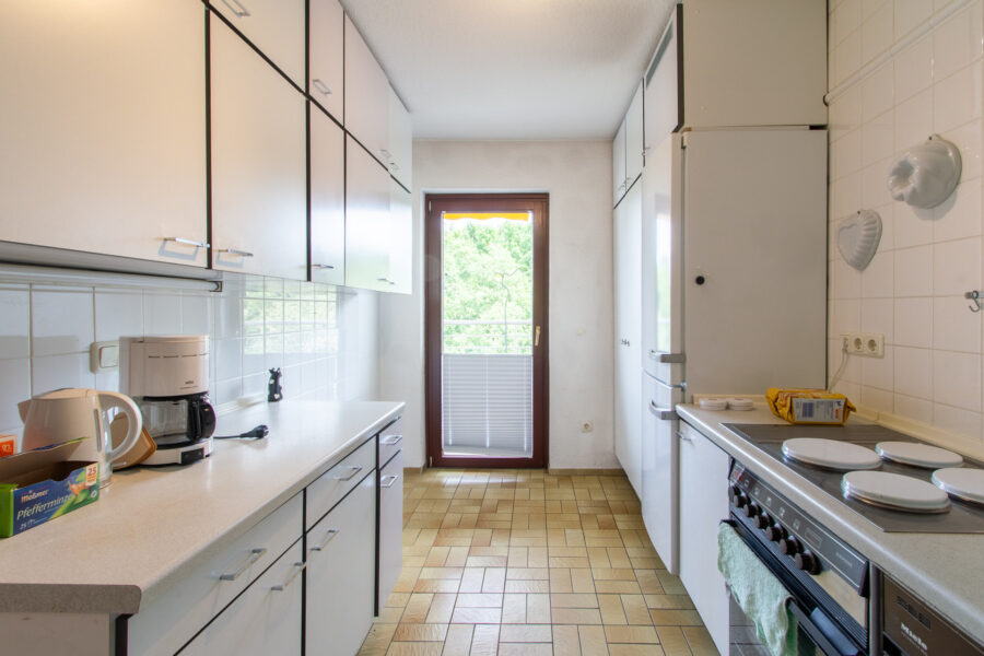 Blömker! Helle 3,5-Zimmer Wohnung mit Aufzug, Loggia, Tiefgarage, Schwimmbad & Sauna in Rentfort! - Photo 4