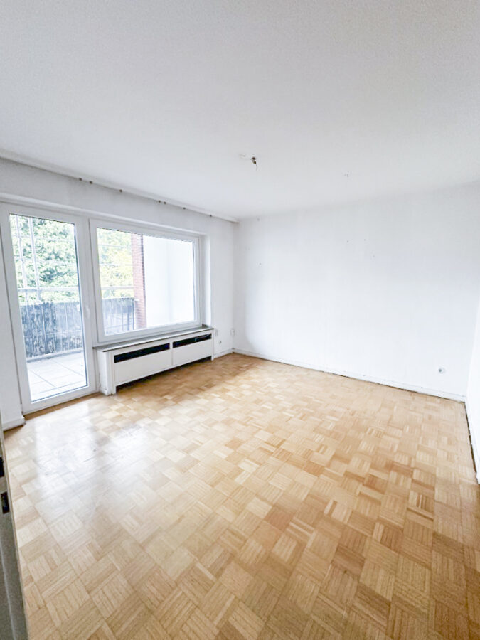 Blömker! Wohnung ist zum Einzug renoviert! 4,5-Raum mit Loggia in der Gladbecker Innenstadt! - Foto 1