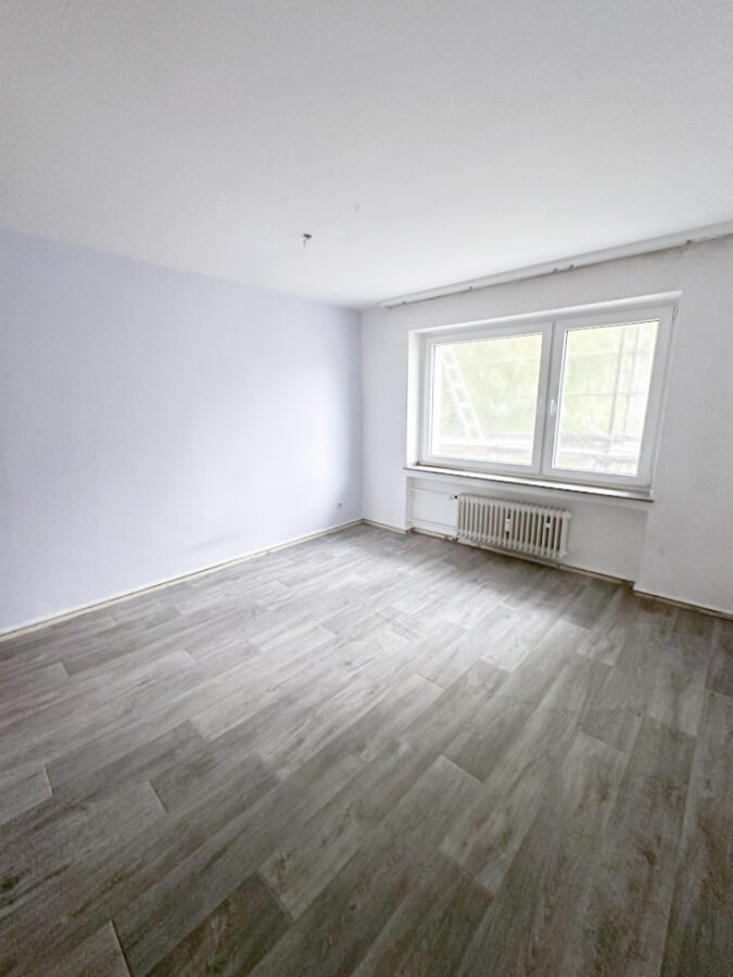 Blömker! Wohnung ist zum Einzug renoviert! 4,5-Raum mit Loggia in der Gladbecker Innenstadt! - Foto 3