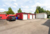 Blömker! MFH mit 5 Wohneinheiten, 1 Lagerhalle, 3 Garagen und 3 Stellplätzen in GLA Alt-Rentfort! - Garagenhof