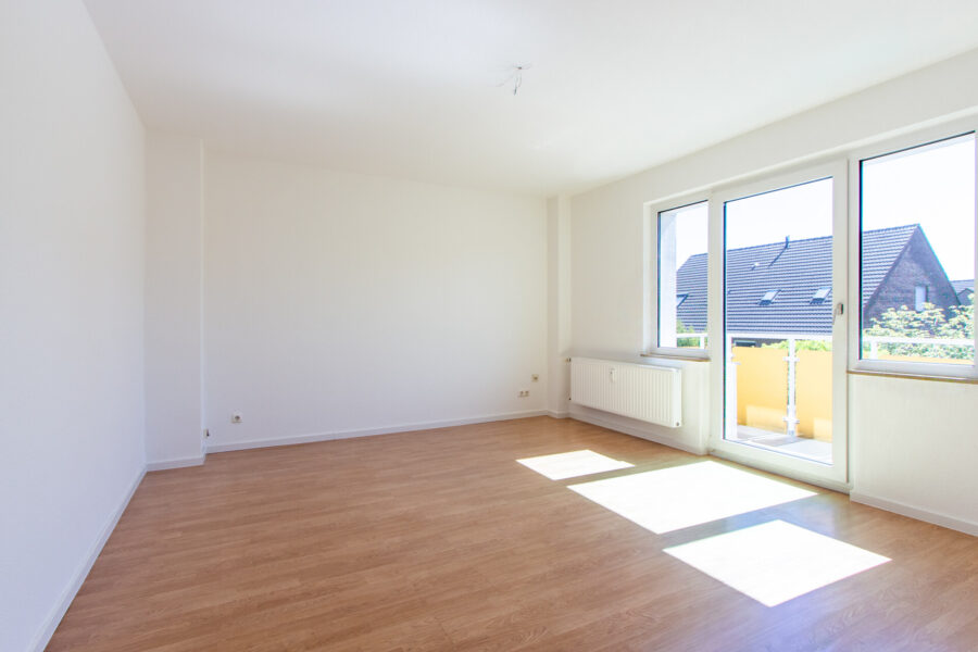 Blömker! Einziehen und wohlfühlen: Renovierte 2,5-Raum-Wohnung mit sonnigem Balkon in GLA-Butendorf! - Photo 1