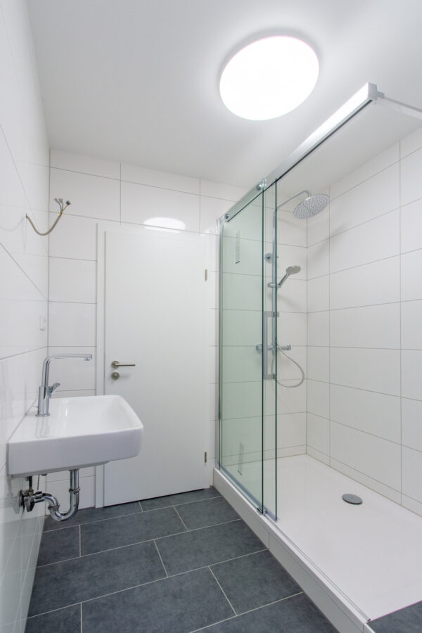 Blömker! Erstbezug nach Sanierung! 2,5-Raum Wohnung inklusive Küche in Gladbeck-Mitte! - Photo 4