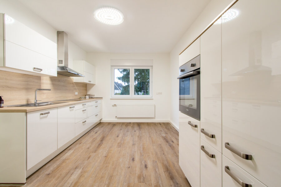 Blömker! Erstbezug nach Sanierung! 2,5-Raum Wohnung inklusive Küche in Gladbeck-Mitte! - Photo 3