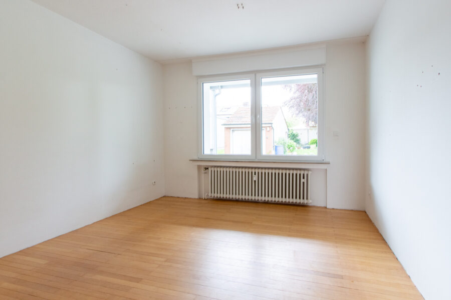 Blömker! Platz für die ganze Familie! Großzügige Erdgeschosswohnung mit Terrasse, Garten und Garage! - Photo 3